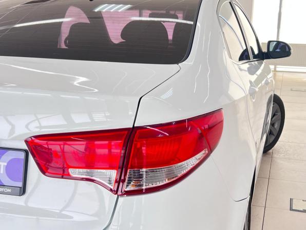 Kia Rio III Рестайлинг с пробегом 2015 года, цена 1 295 000 рублей, 157967 км, седан, Автокод Объявления