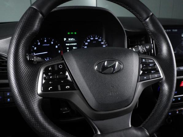 Hyundai Solaris II Рестайлинг с пробегом 2022 года, цена 1 939 000 рублей, 81966 км, седан, Автокод Объявления