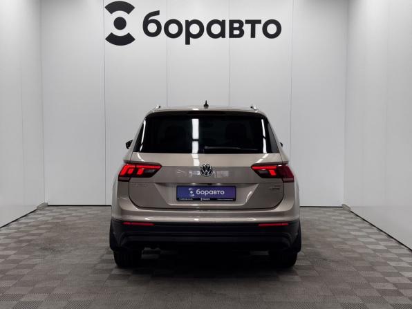 Volkswagen Tiguan II с пробегом 2017 года, цена 2 100 000 рублей, 165200 км, внедорожник, Автокод Объявления