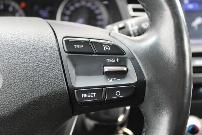 Hyundai Elantra VI (AD) Рестайлинг с пробегом 2019 года, цена 1 660 000 рублей, 112000 км, седан, Автокод Объявления