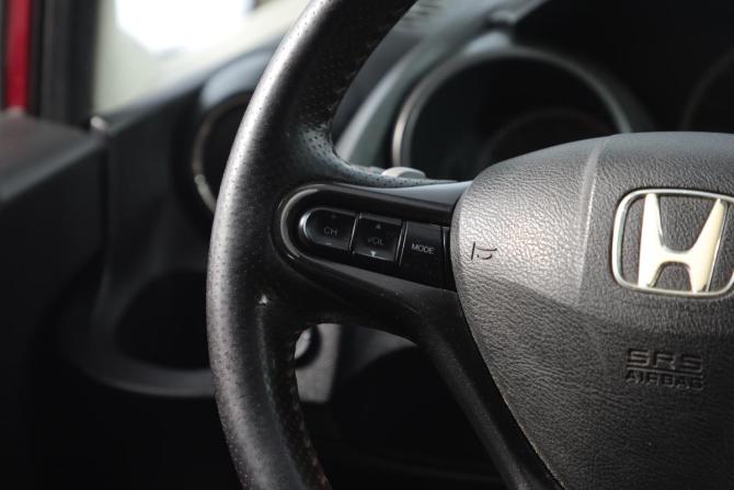 Honda Jazz II Рестайлинг с пробегом 2011 года, цена 899 000 рублей, 250000 км, хэтчбек, Автокод Объявления