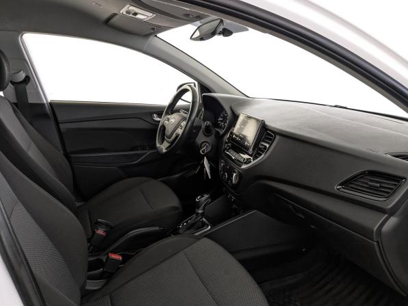Hyundai Solaris II Рестайлинг с пробегом 2021 года, цена 1 435 000 рублей, 82201 км, седан, Автокод Объявления