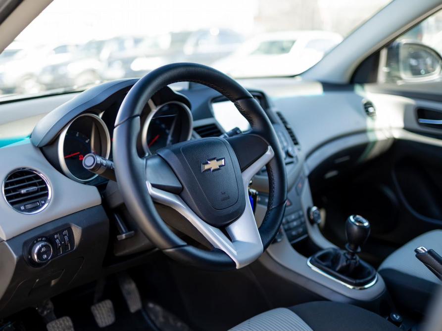 Chevrolet Cruze I Ижевск  - изображение 9
