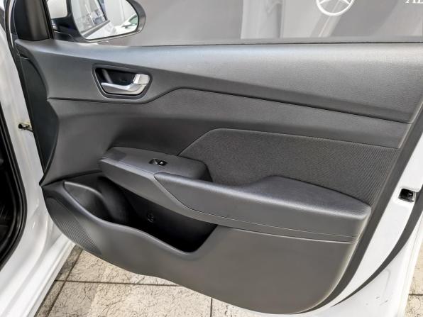 Hyundai Solaris II Рестайлинг с пробегом 2022 года, цена 1 615 000 рублей, 71375 км, седан, Автокод Объявления