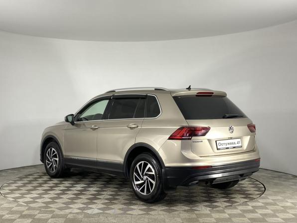 Volkswagen Tiguan II с пробегом 2019 года, цена 2 650 000 рублей, 107201 км, внедорожник, Автокод Объявления