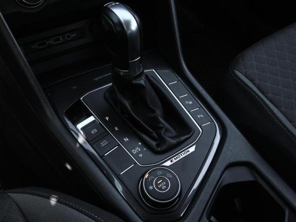 Volkswagen Tiguan II с пробегом 2018 года, цена 2 289 000 рублей, 91514 км, внедорожник, Автокод Объявления