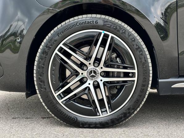Mercedes-Benz V-Класс III (W447) Рестайлинг 2 с пробегом 2025 года, цена 13 800 000 рублей, 11088 км, минивэн, Автокод Объявления