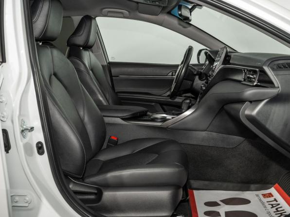 Toyota Camry VIII (XV70) Рестайлинг с пробегом 2021 года, цена 3 200 000 рублей, 27755 км, седан, Автокод Объявления