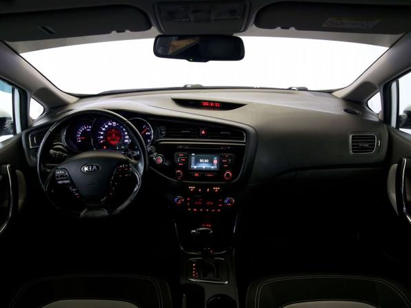 Kia Ceed II Рестайлинг с пробегом 2016 года, цена 1 045 000 рублей, 186306 км, универсал, Автокод Объявления