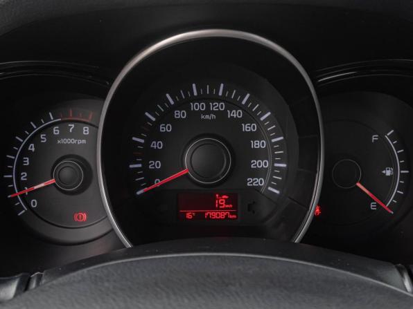 Kia Rio III Рестайлинг с пробегом 2015 года, цена 875 000 рублей, 179085 км, седан, Автокод Объявления