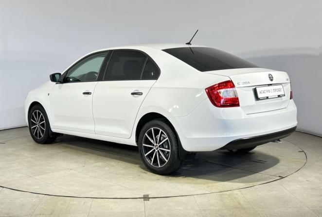Skoda Rapid I с пробегом 2016 года, цена 970 000 рублей, 185703 км, лифтбек, Автокод Объявления