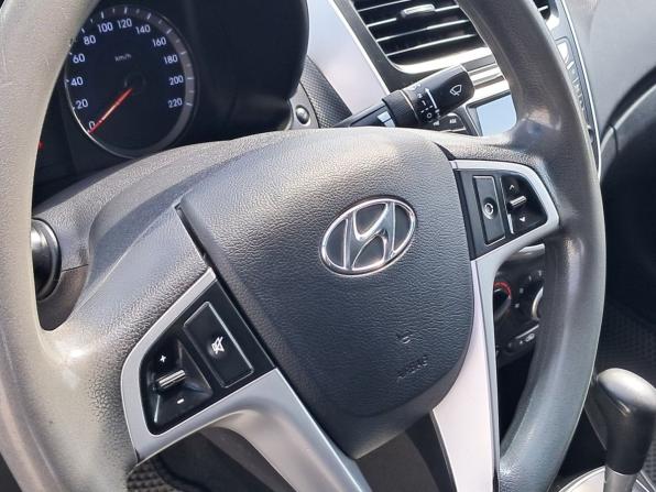 Hyundai Solaris I с пробегом 2013 года, цена 740 000 рублей, 220410 км, седан, Автокод Объявления