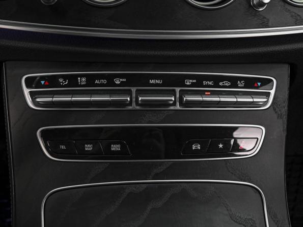 Mercedes-Benz E-Класс V (W213 S213 C238) Рестайлинг с пробегом 2021 года, цена 4 725 000 рублей, 72702 км, седан, Автокод Объявления