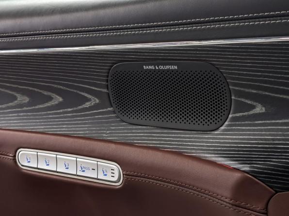 Genesis G90 II с пробегом 2022 года, цена 6 800 000 рублей, 58246 км, седан, Автокод Объявления