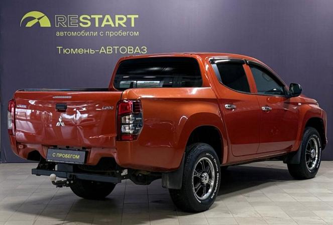 Mitsubishi L200 V Рестайлинг с пробегом 2019 года, цена 2 220 000 рублей, 210000 км, пикап, Автокод Объявления