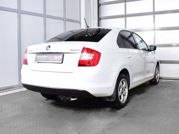 Skoda Rapid I с пробегом 2015 года, цена 805 995 рублей, 207360 км, лифтбек, Автокод Объявления
