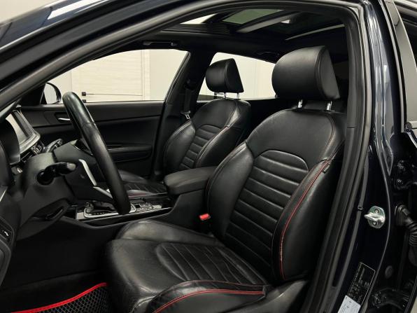 Kia Optima IV Рестайлинг с пробегом 2018 года, цена 1 890 000 рублей, 159779 км, седан, Автокод Объявления