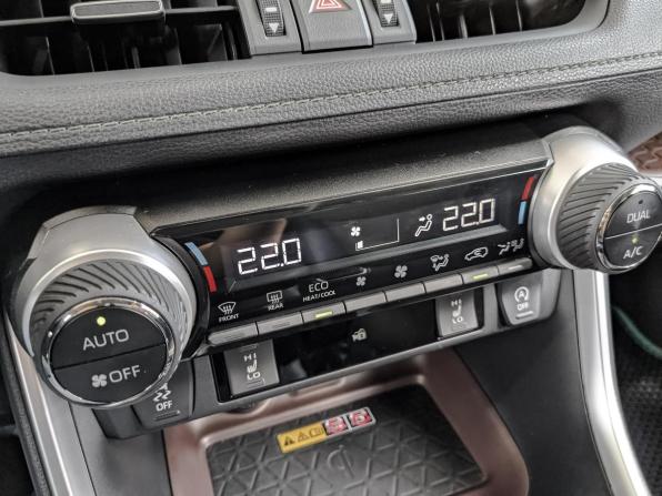 Toyota RAV4 V (XA50) с пробегом 2023 года, цена 3 690 000 рублей, 43405 км, внедорожник, Автокод Объявления