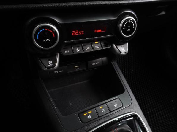 Kia Rio IV Рестайлинг с пробегом 2021 года, цена 1 644 000 рублей, 81431 км, седан, Автокод Объявления