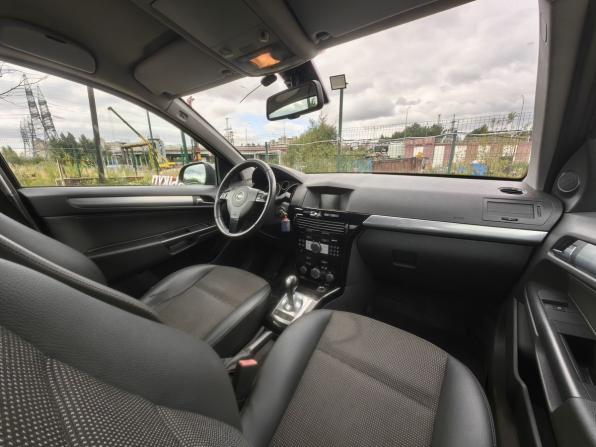 Opel Astra H Рестайлинг с пробегом 2011 года, цена 409 000 рублей, 172000 км, универсал, Автокод Объявления