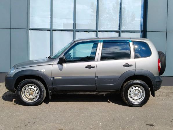 Chevrolet Niva I Рестайлинг с пробегом 2017 года, цена 730 000 рублей, 92300 км, внедорожник, Автокод Объявления
