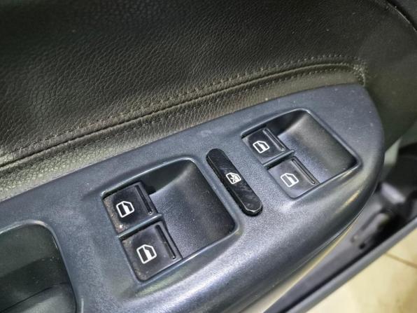 Skoda Octavia II (A5) Рестайлинг с пробегом 2012 года, цена 999 000 рублей, 140000 км, универсал, Автокод Объявления