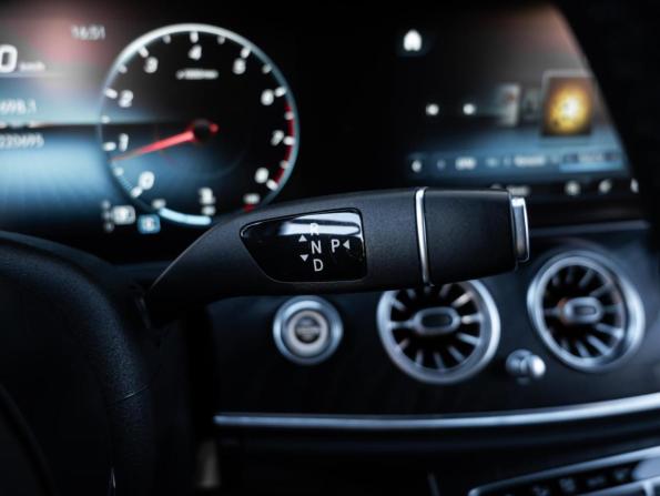 Mercedes-Benz E-Класс V (W213 S213 C238) Рестайлинг с пробегом 2020 года, цена 3 220 000 рублей, 220695 км, седан, Автокод Объявления