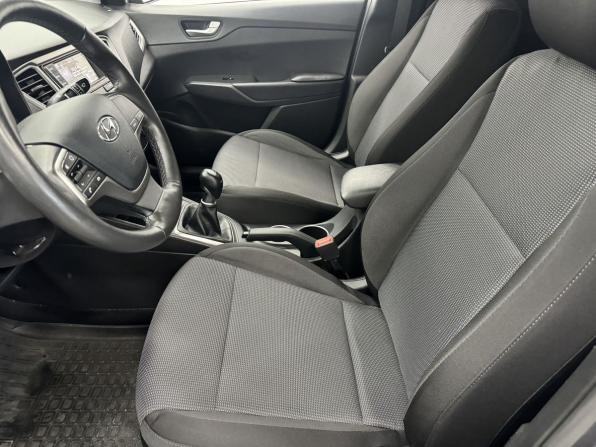 Hyundai Solaris II Рестайлинг с пробегом 2021 года, цена 1 689 000 рублей, 43362 км, седан, Автокод Объявления