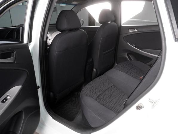 Hyundai Solaris I Рестайлинг с пробегом 2015 года, цена 1 025 000 рублей, 177724 км, хэтчбек, Автокод Объявления