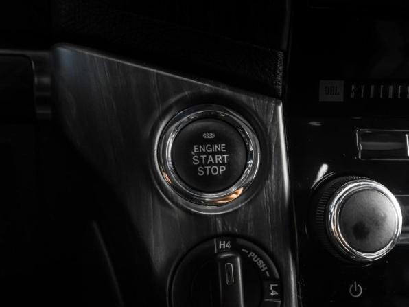 Toyota Land Cruiser 200 Series Рестайлинг 1 с пробегом 2014 года, цена 3 499 000 рублей, 255422 км, внедорожник, Автокод Объявления