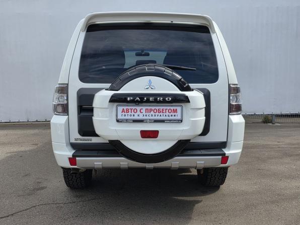 Mitsubishi Pajero IV Рестайлинг 1 с пробегом 2013 года, цена 2 330 000 рублей, 155710 км, внедорожник, Автокод Объявления