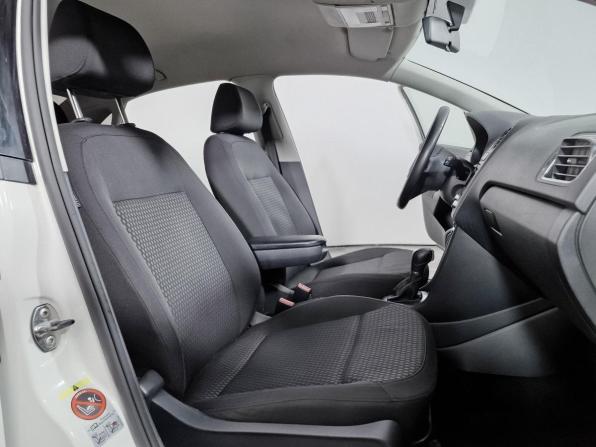Volkswagen Polo V с пробегом 2011 года, цена 668 000 рублей, 140515 км, седан, Автокод Объявления