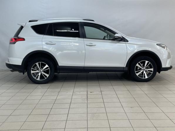 Toyota RAV4 IV (XA40) Рестайлинг с пробегом 2018 года, цена 2 670 000 рублей, 66739 км, внедорожник, Автокод Объявления