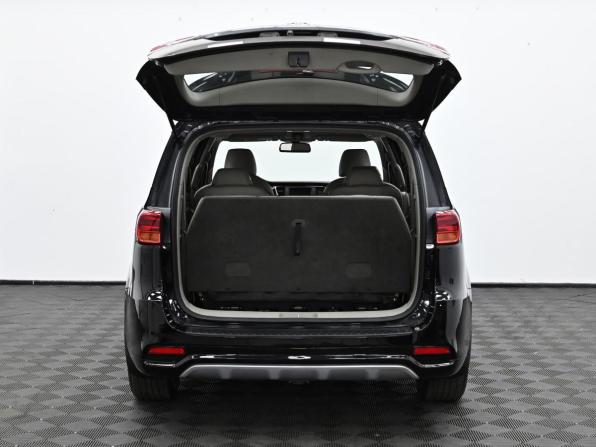 Kia Carnival III с пробегом 2018 года, цена 2 699 000 рублей, 97000 км, минивэн, Автокод Объявления