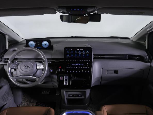 Hyundai Staria I с пробегом 2021 года, цена 5 044 000 рублей, 68280 км, минивэн, Автокод Объявления
