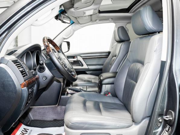 Toyota Land Cruiser 200 Series с пробегом 2010 года, цена 2 945 000 рублей, 377500 км, внедорожник, Автокод Объявления