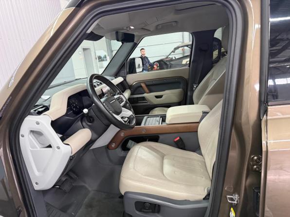 Land Rover Defender II с пробегом 2021 года, цена 5 097 000 рублей, 58013 км, внедорожник, Автокод Объявления