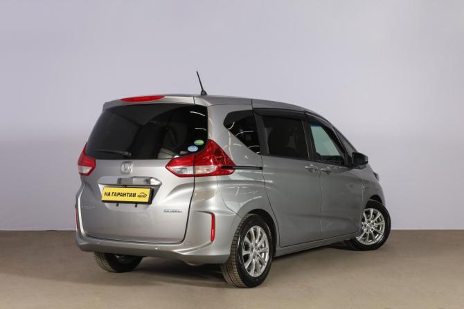 Honda Freed II Рестайлинг с пробегом 2020 года, цена 1 839 000 рублей, 41797 км, компактвэн, Автокод Объявления