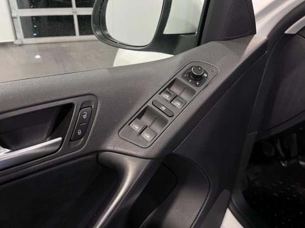 Volkswagen Tiguan I Рестайлинг с пробегом 2012 года, цена 1 360 000 рублей, 79058 км, внедорожник, Автокод Объявления