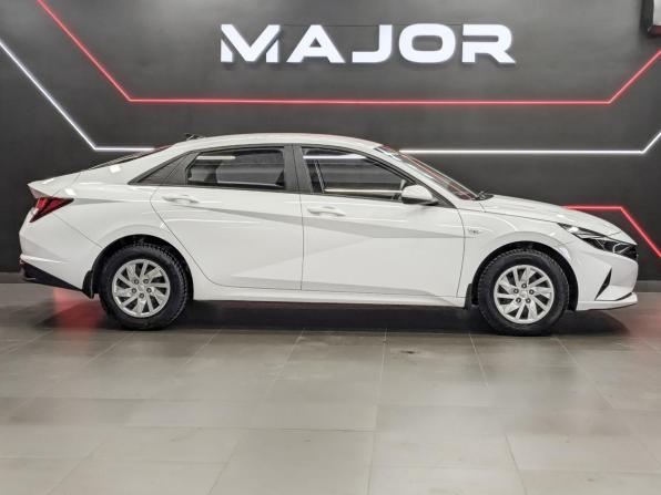 Hyundai Elantra VII (CN7) с пробегом 2022 года, цена 2 320 000 рублей, 37981 км, седан, Автокод Объявления