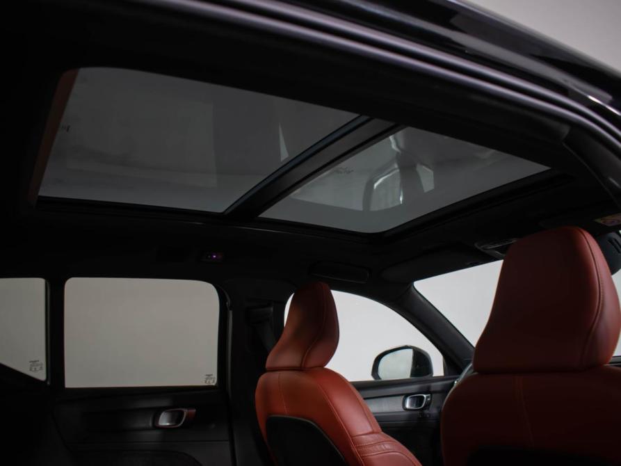 Volvo XC40 I Москва  - изображение 23