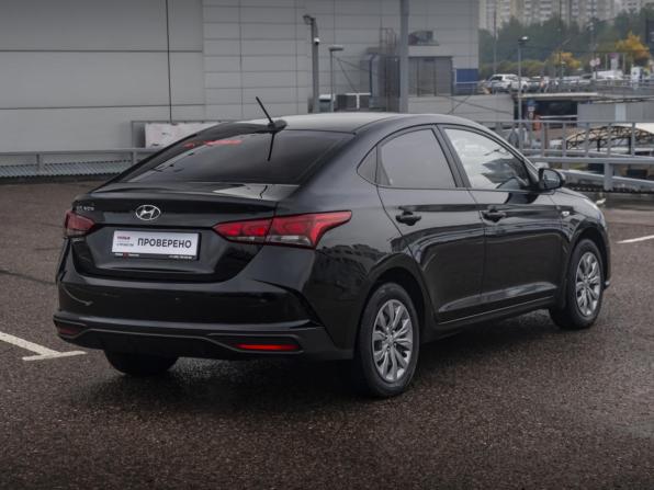 Hyundai Solaris II Рестайлинг с пробегом 2021 года, цена 1 588 000 рублей, 68364 км, седан, Автокод Объявления