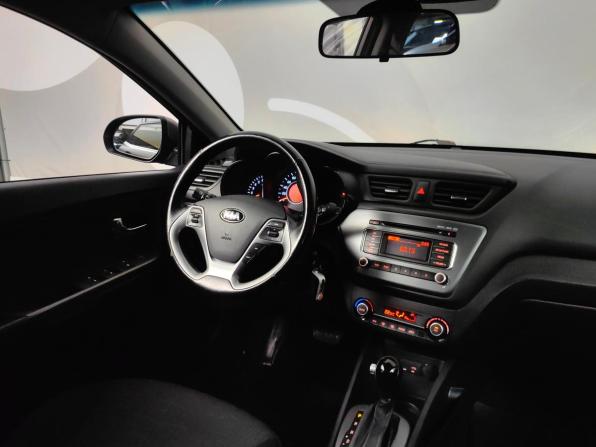 Kia Rio III Рестайлинг с пробегом 2015 года, цена 818 000 рублей, 122479 км, хэтчбек, Автокод Объявления
