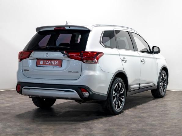 Mitsubishi Outlander III Рестайлинг 3 с пробегом 2020 года, цена 2 400 000 рублей, 53500 км, внедорожник, Автокод Объявления