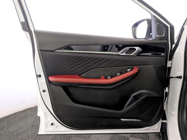 Geely Coolray I Рестайлинг с пробегом 2023 года, цена 2 060 000 рублей, 49909 км, внедорожник, Автокод Объявления