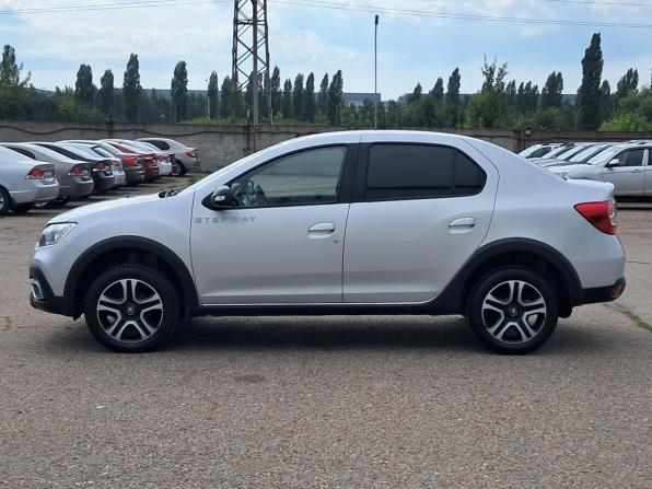 Renault Logan II Рестайлинг с пробегом 2018 года, цена 1 170 000 рублей, 100588 км, седан, Автокод Объявления