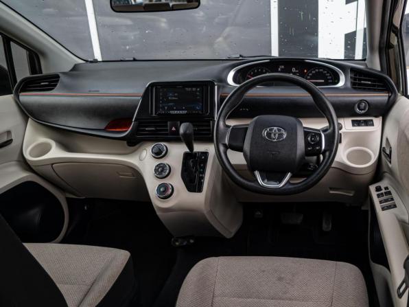 Toyota Sienta II с пробегом 2018 года, цена 1 330 000 рублей, 100629 км, компактвэн, Автокод Объявления