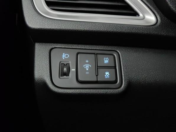 Hyundai Solaris II с пробегом 2019 года, цена 985 000 рублей, 240000 км, седан, Автокод Объявления