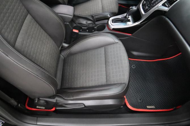 Opel Astra J Рестайлинг с пробегом 2013 года, цена 980 350 рублей, 116083 км, хэтчбек, Автокод Объявления