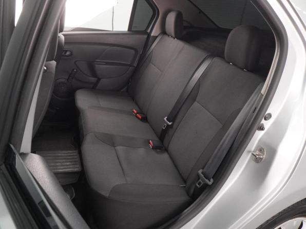 Renault Logan II с пробегом 2015 года, цена 864 000 рублей, 147483 км, седан, Автокод Объявления